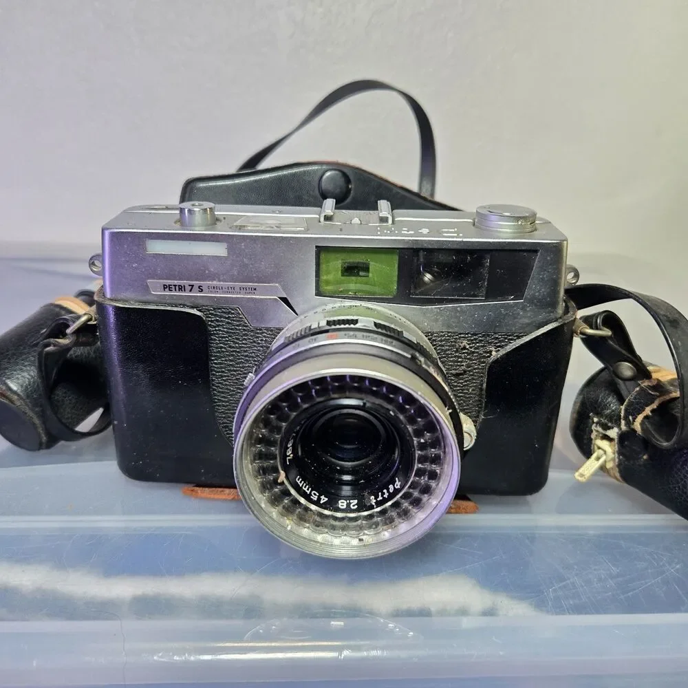 Vintage Petri 7S Rangefinder 35mm Film Camera w/ 45mm f2.8 Lens & Leather Case